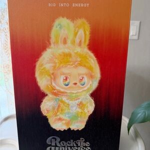 New.. still Sealed..Labubu, Big into Energy
I took a picture of my own Labubu